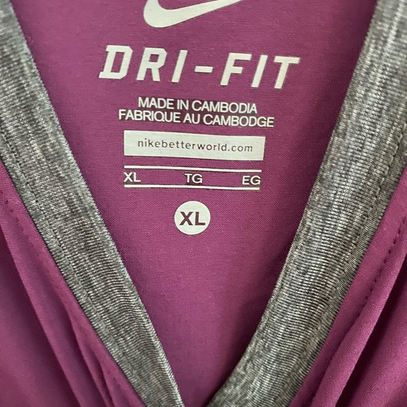 Nike dri-fit crop top - Picture 3 of 4